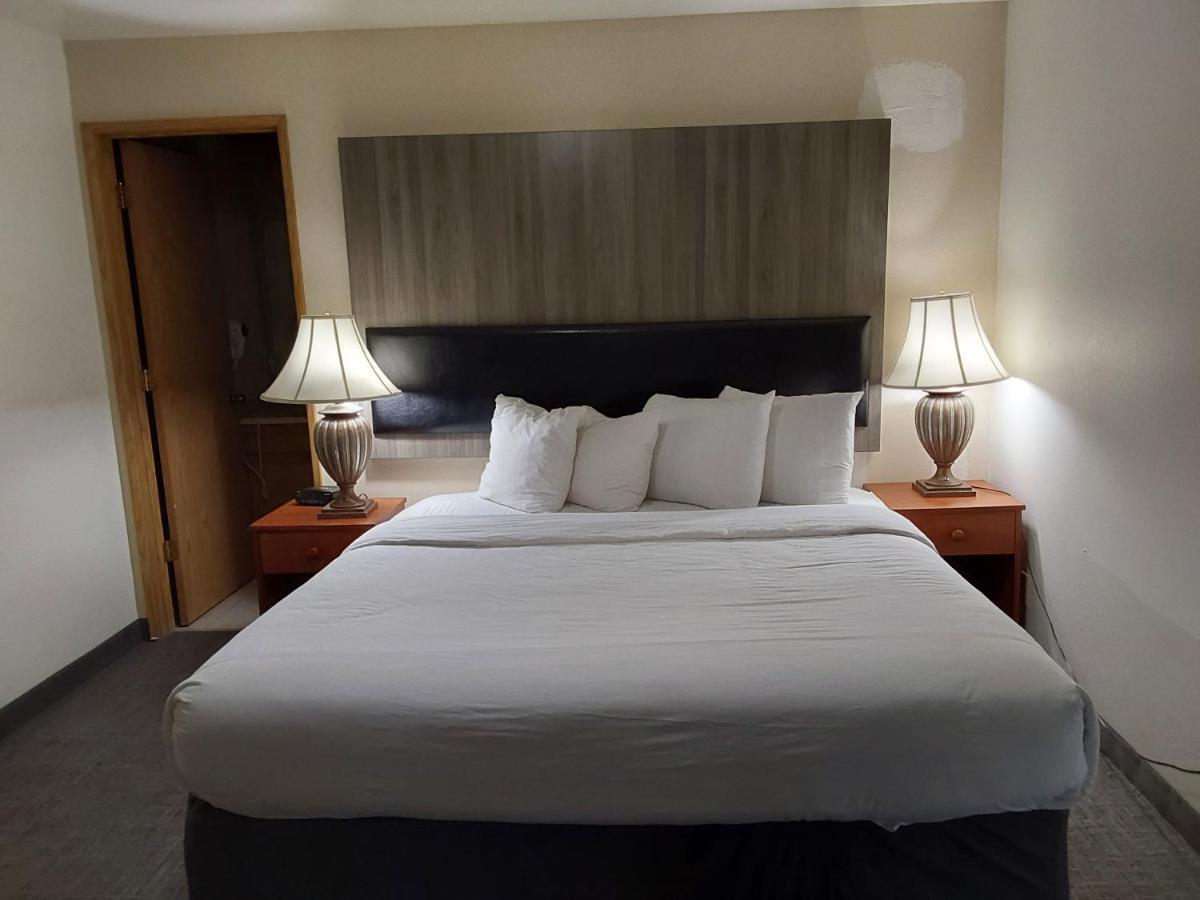 Lavissh Inn And Suites Беллингхэм Экстерьер фото