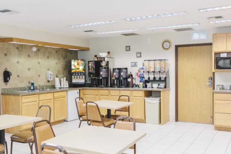 Lavissh Inn And Suites Беллингхэм Экстерьер фото